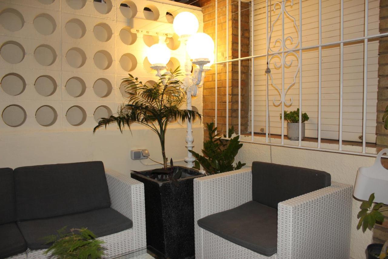 Apartamento Jardin Cerca Del Centro Seville Exterior photo